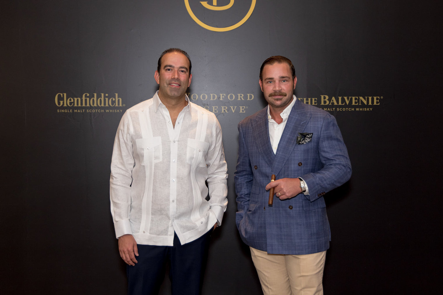 La Bodega y Arturo Fuente Cigar Club celebran a los padres con una experiencia de whisky premium